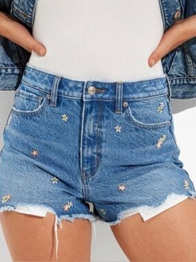 American Eagle High-Rise Floral Mom Shorts